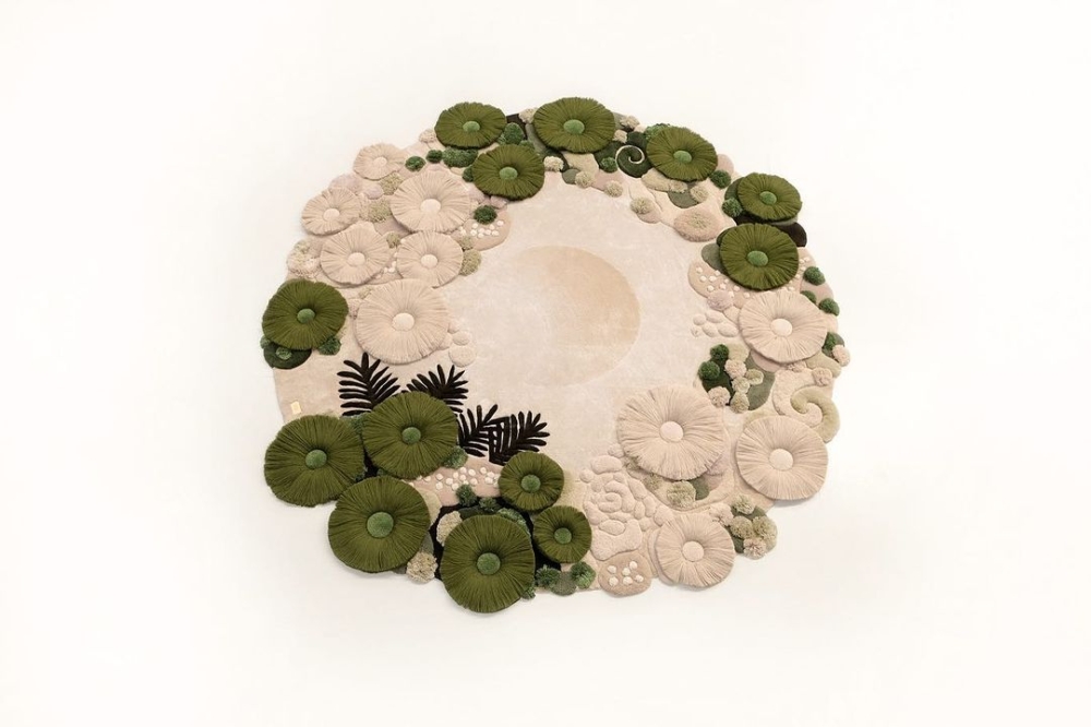 各式各樣的回收原料創作而成