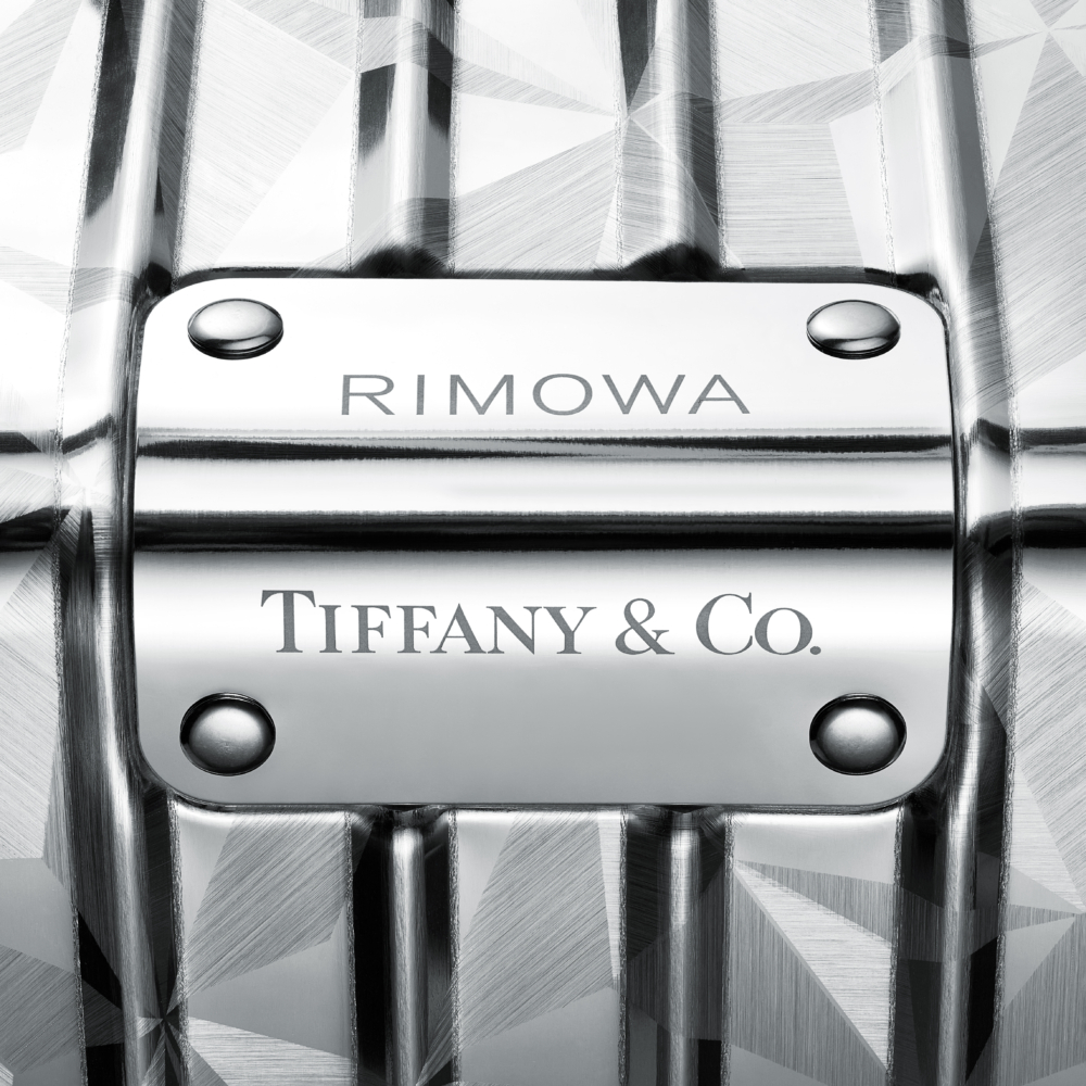 Rimowa x Tiffany & Co.限量聯名系列登機箱。