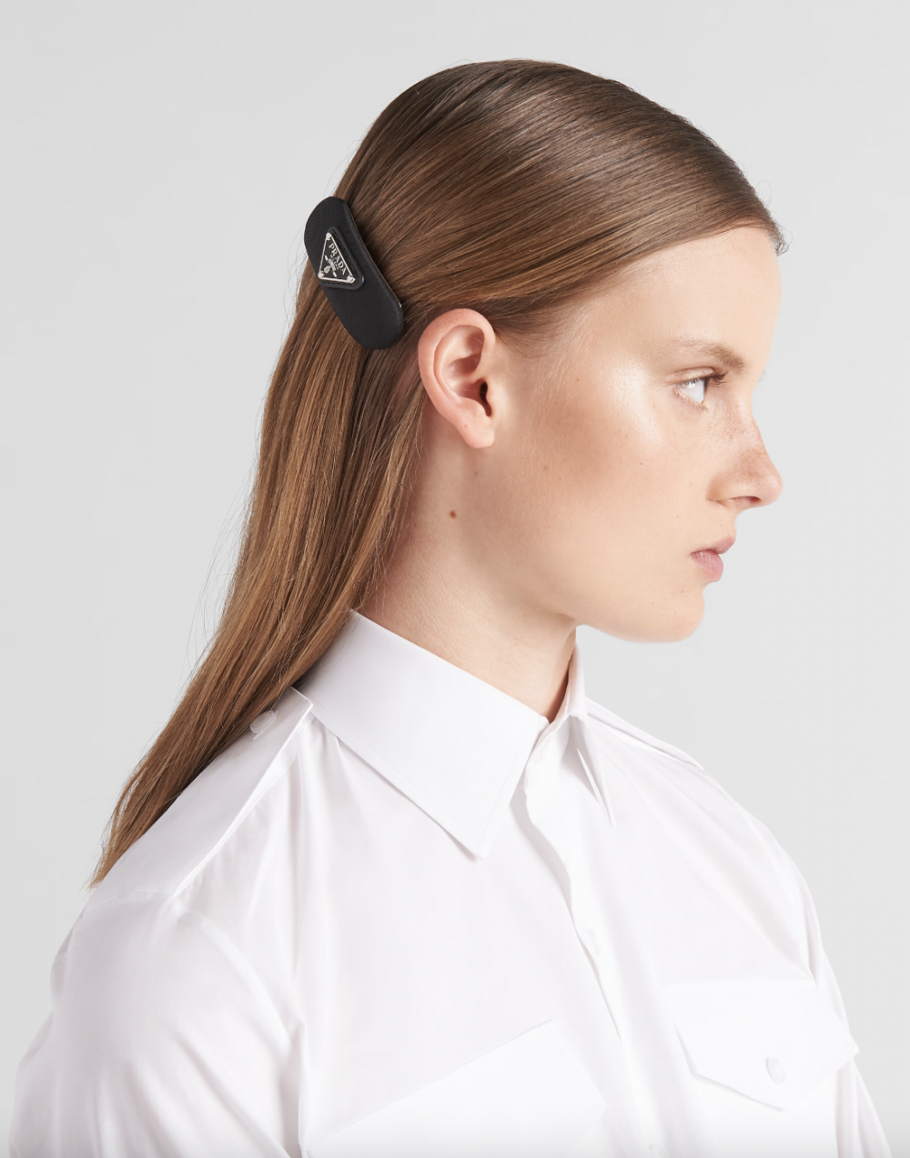 搭配在造型中也非常時髦。