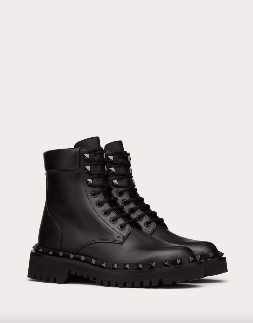 Rockstud Calfskin Combat Boot with Matching Studs 50mm。