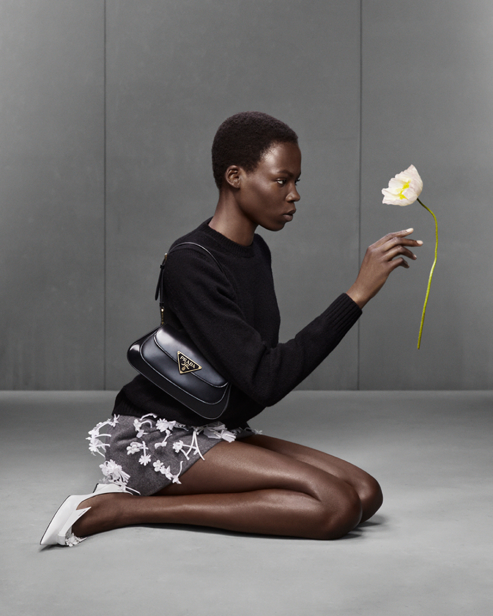 超現實的隱喻花朵和人類之間的情感共振