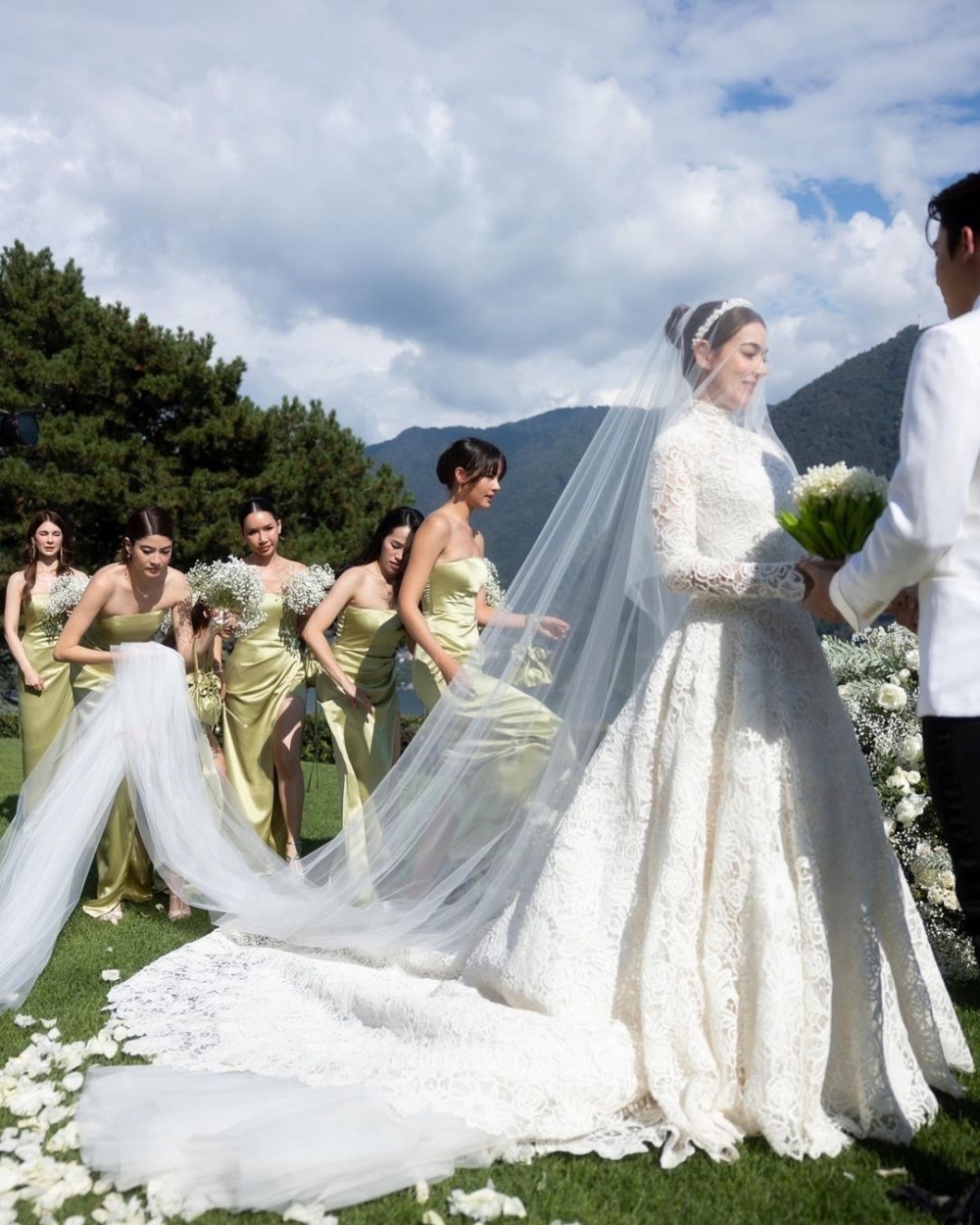 泰國巨星Kimberley Anne Voltemas近日大婚