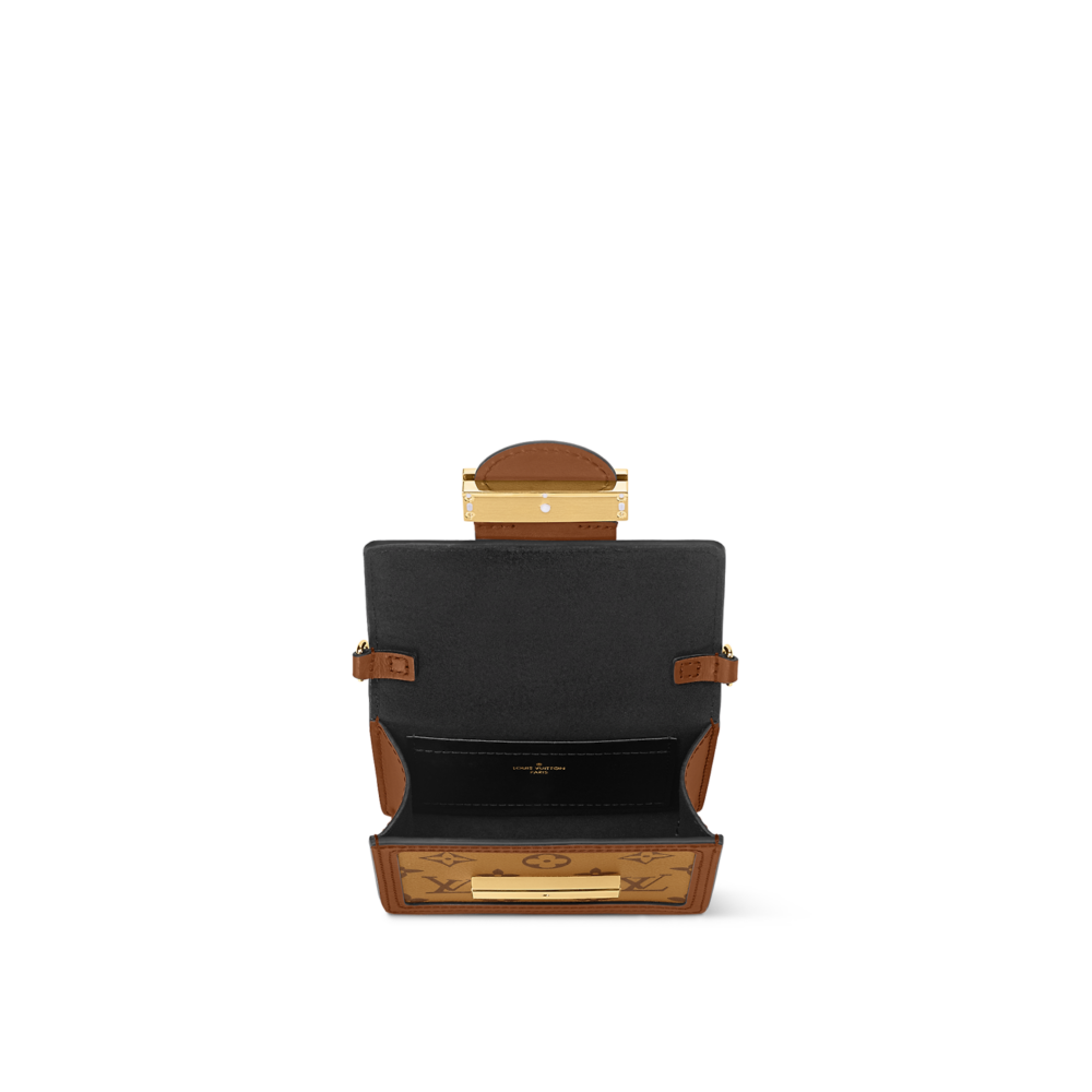 方正的輪廓尺寸為W14.5 × H11.7 × D5.4 cm