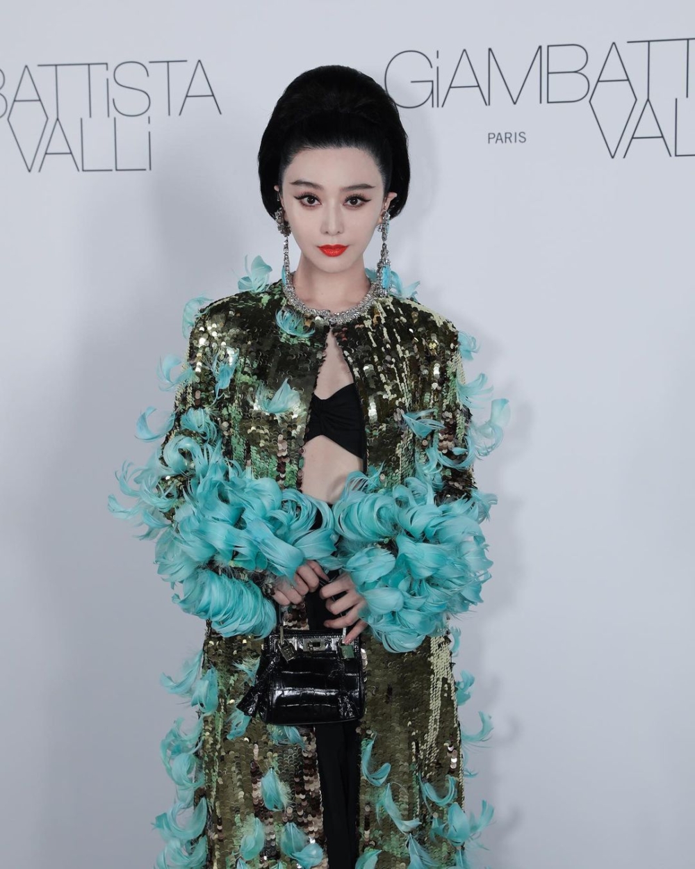 范冰冰曾身著Giambattista Valli現身品牌Autumn/Winter 2023 秀場