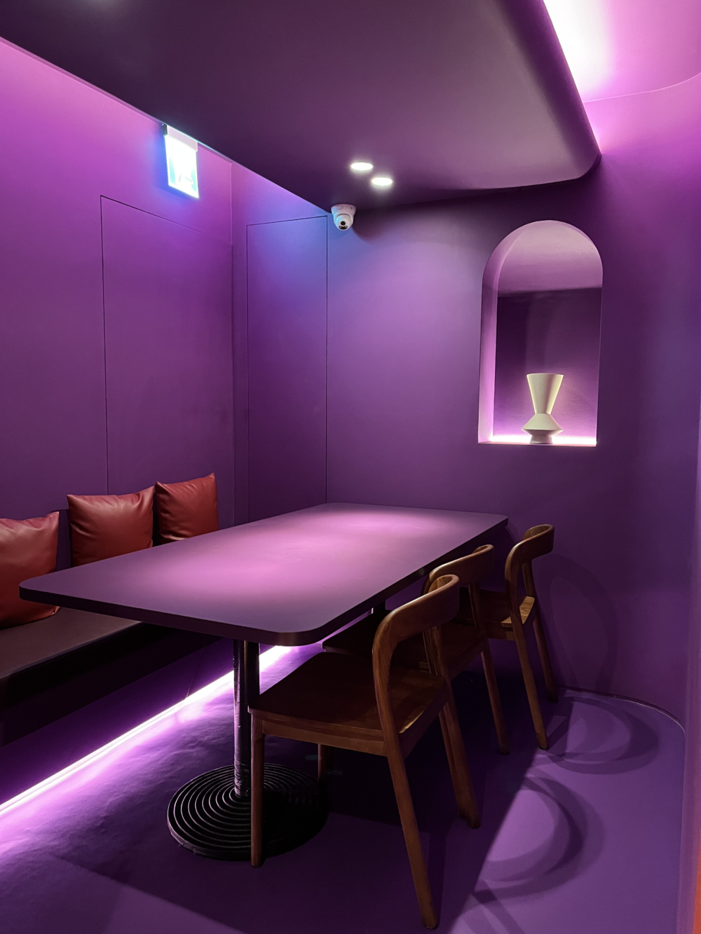 餐廳內也有提供包廂的空間。