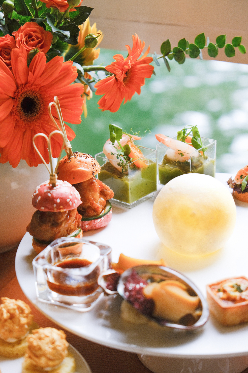 盤上的「月亮」很可愛，很有中秋節日之感。