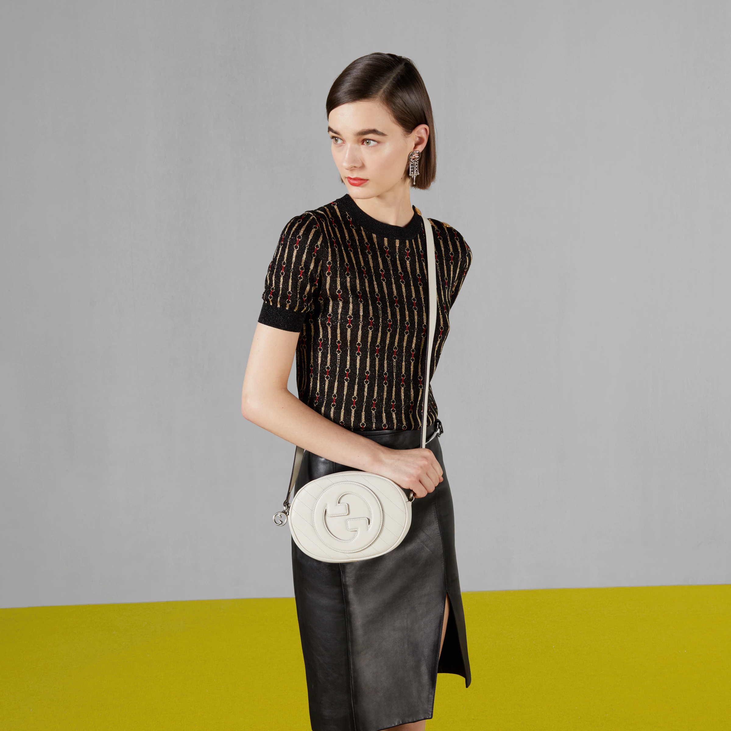 手袋非常有辨識度的Interlocking G標誌相當抓人目光