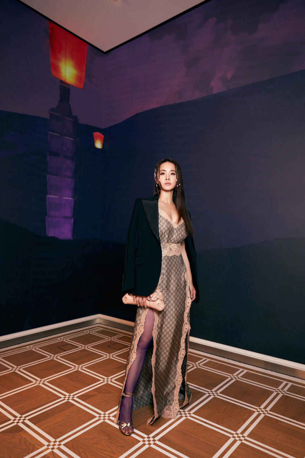 天后蔡依林在出席Gucci活動時,也戴上這款髮夾。