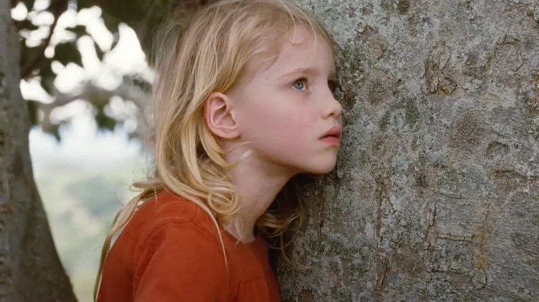 自7歲起便成為童星開啟演藝事業