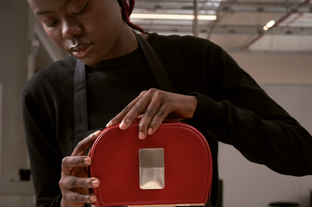 Bottega Veneta為大家開起的一扇時尚大門。