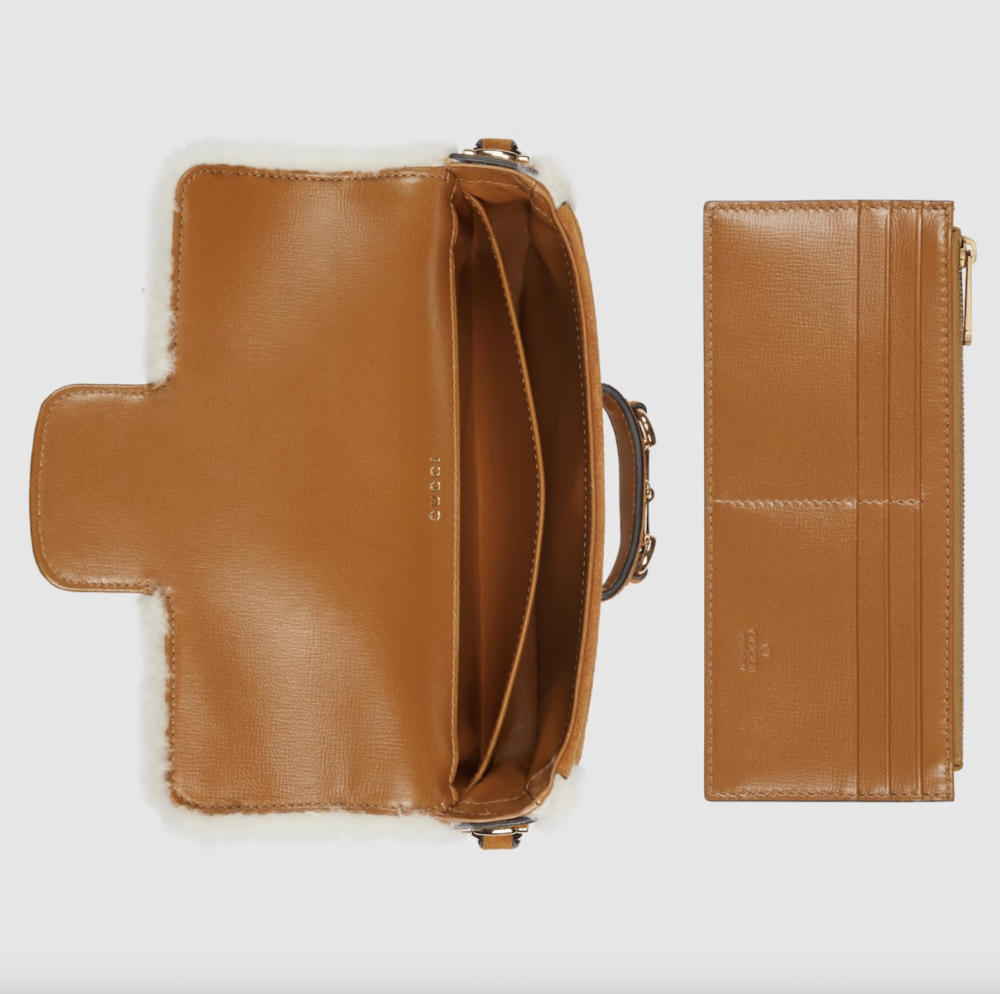 附有可拆卸式的小袋。