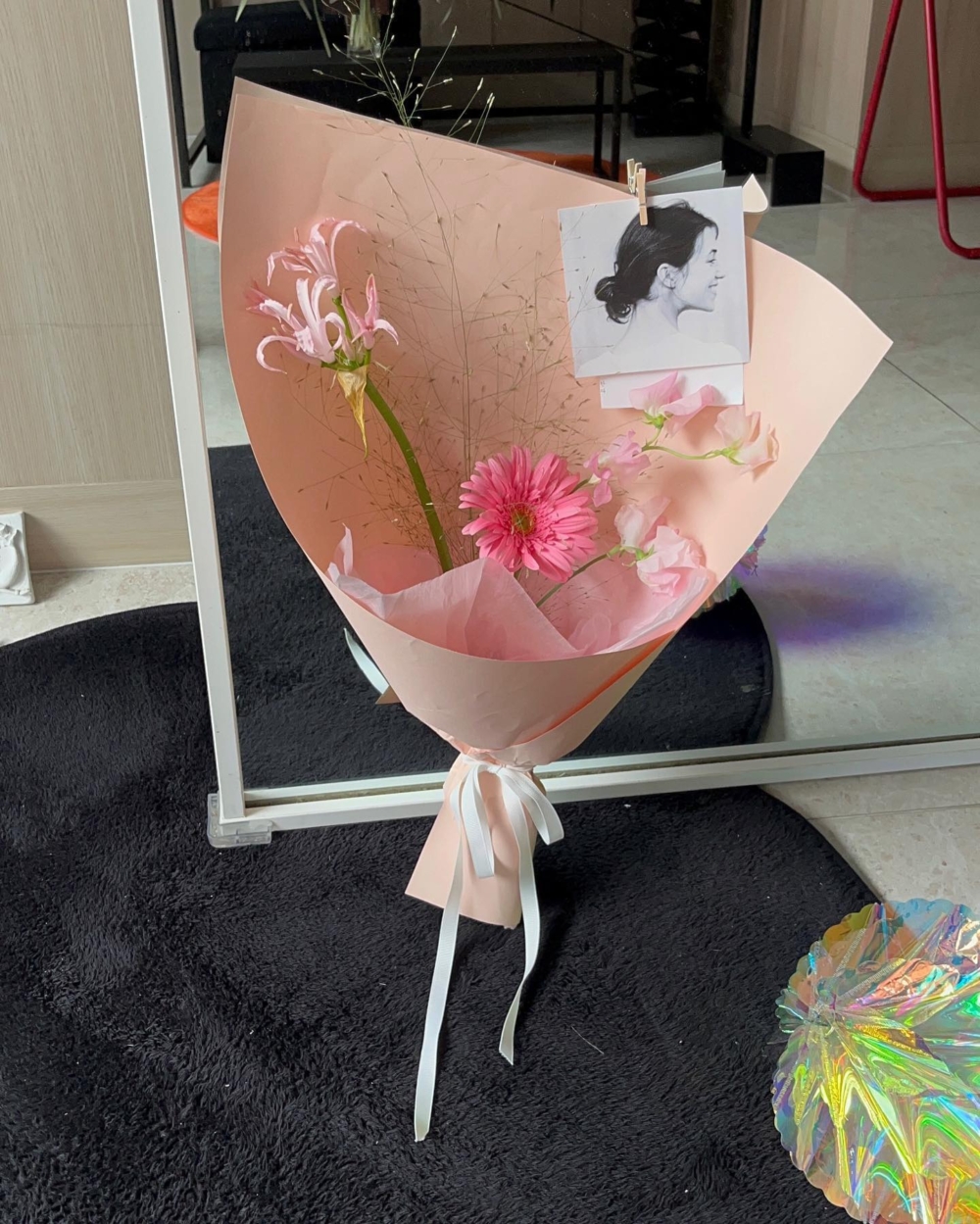 花藝師「꽃앓이」會先與顧客了解送花對象的小故事