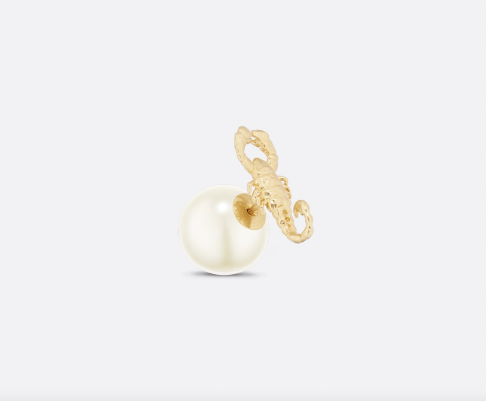 Dior Tribales Scorpio Earring。