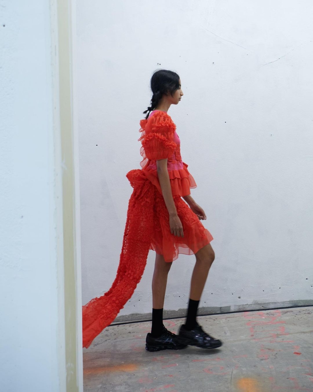 預計將於2024年限量發售 50 件,並由Cecilie Bahnsen工作室手工製作