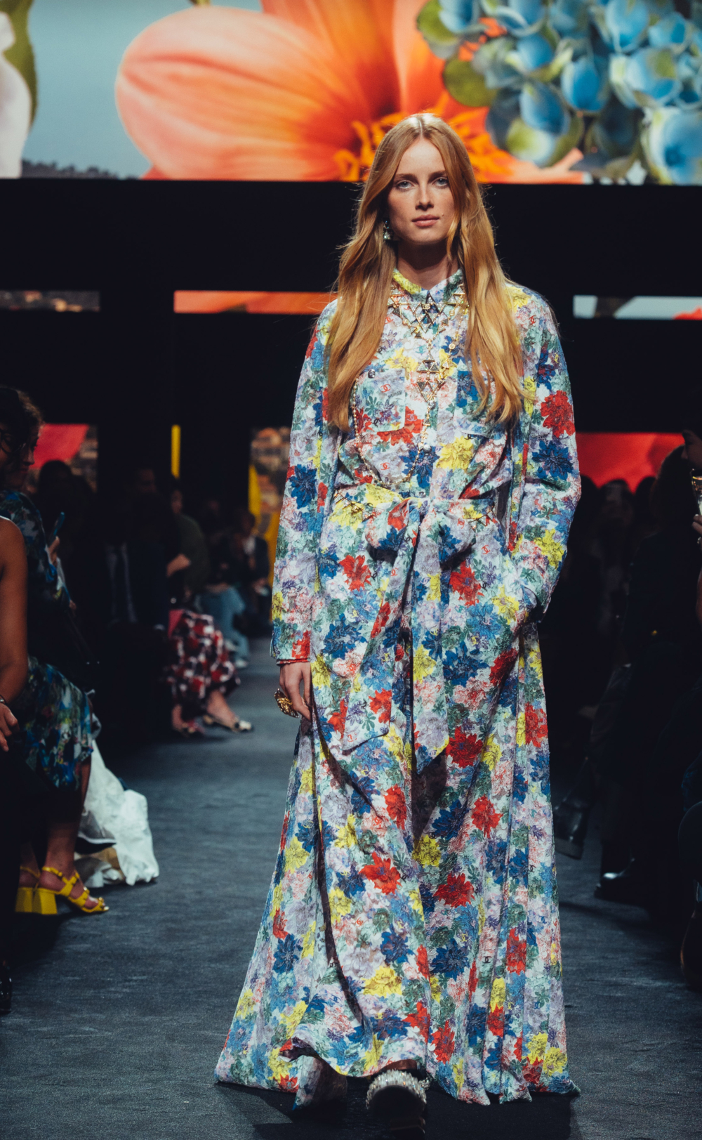 創意轉化Villa Noailles別墅的現代元素,包含方正的建築線條、幾何視覺效果