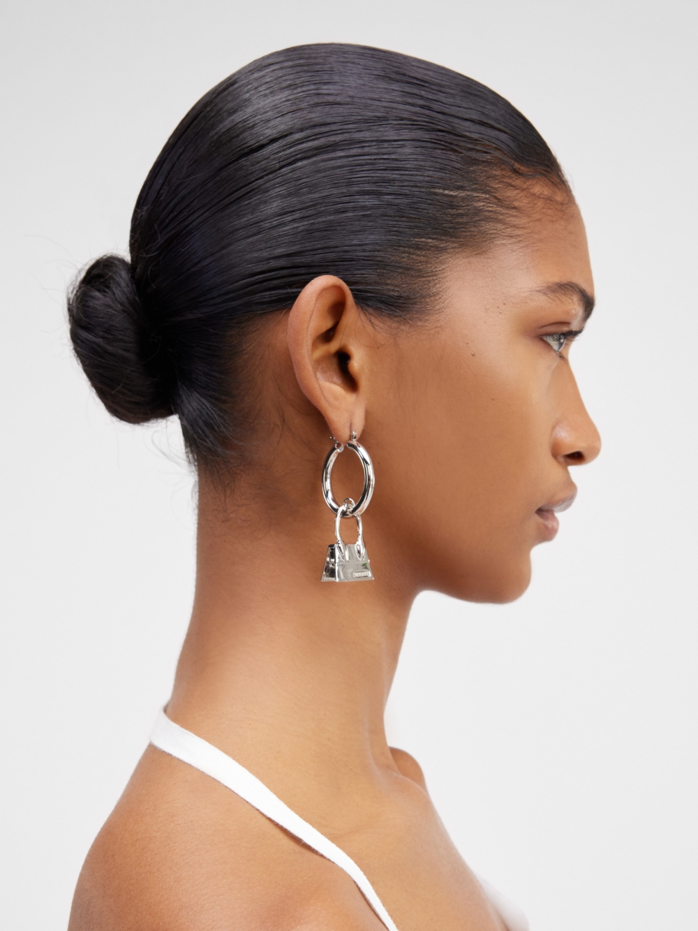 撩撥芳心的小包耳環:Jacquemus Les créoles Chiquito