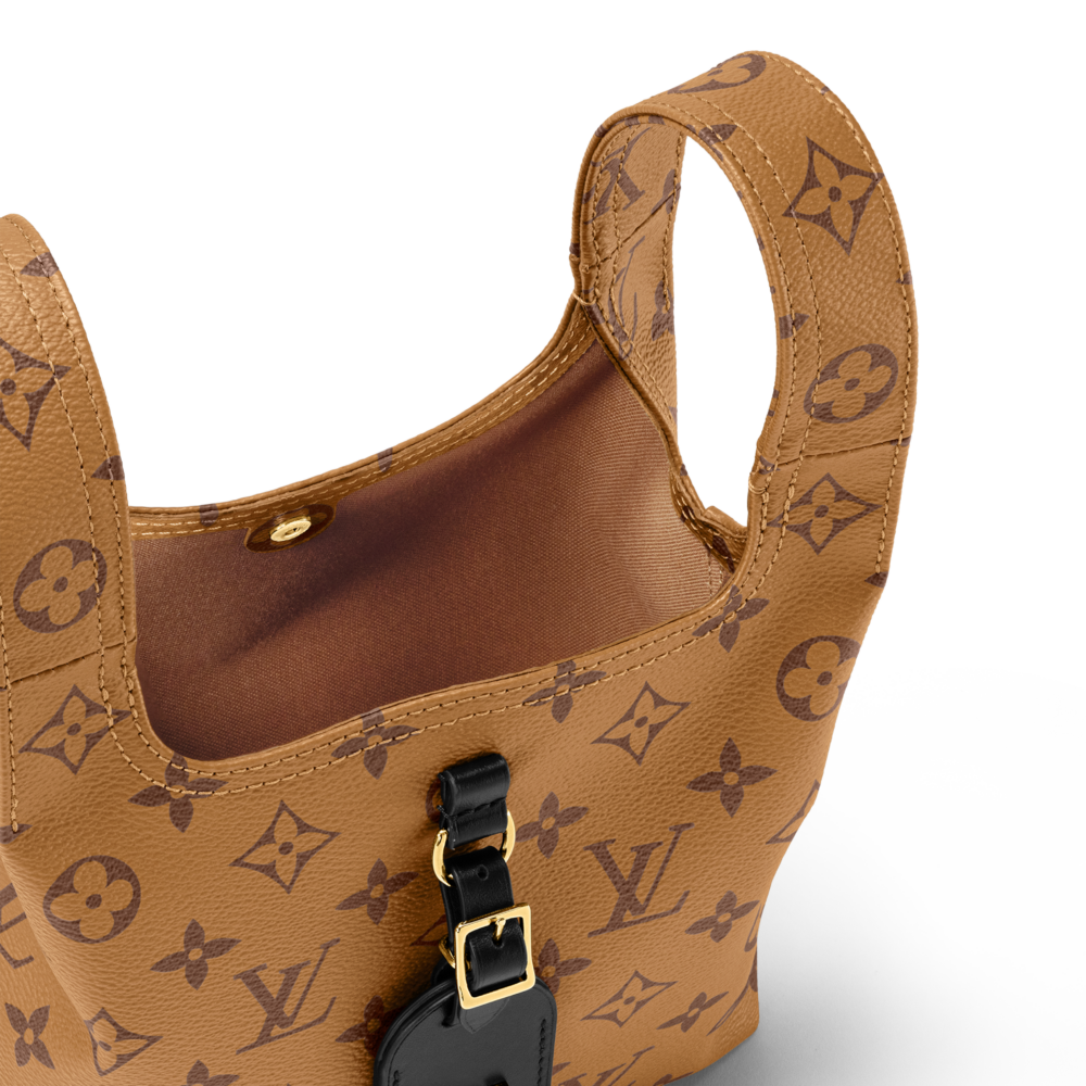 戴上黑色LV名牌和可拆皮革金屬卸肩帶