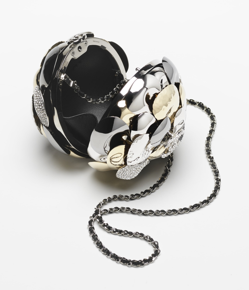 雙C Logo的Logo作為開合