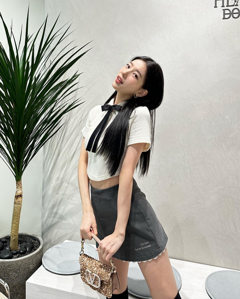 《我的女神室友斗娜》秀智私服穿搭4:短版上衣