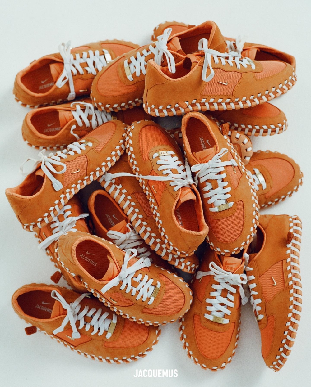 Jacquemus × Nike「J Force 1s」柑橘色新配色