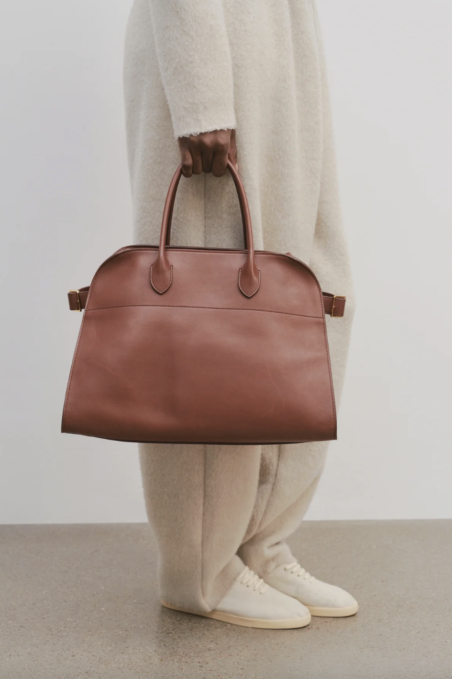 Soft Margaux 15 Bag in Leather。