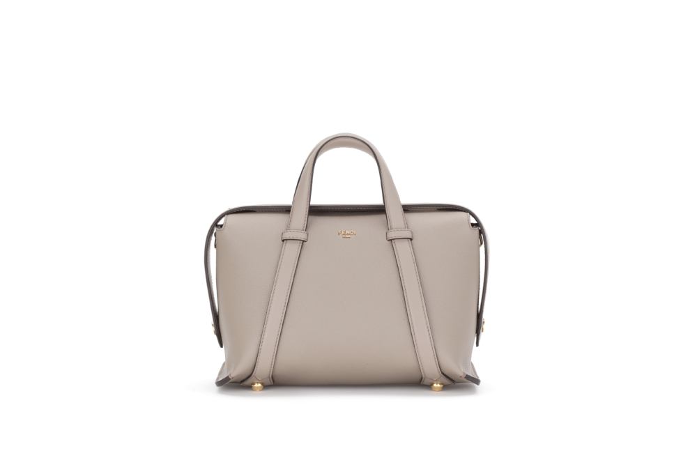 FENDI Boston 365包款採用磁性包扣和錘製皮革