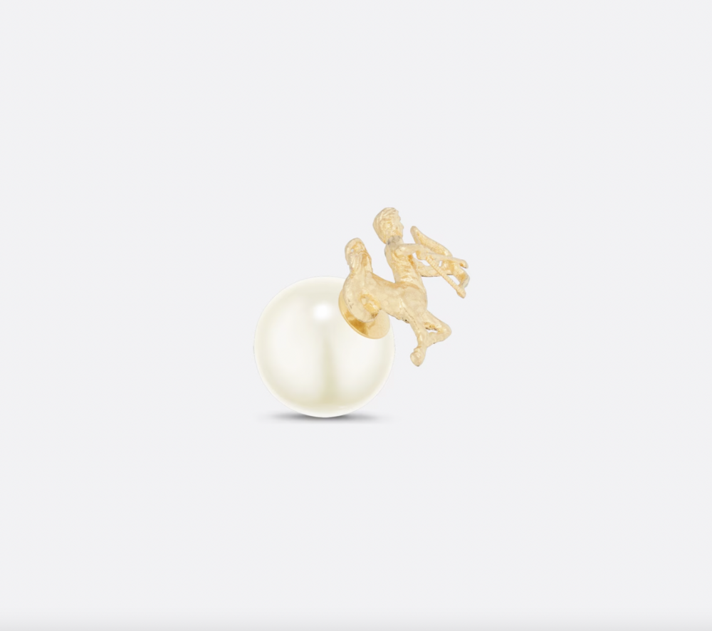 Dior Tribales Sagittarius Earring。