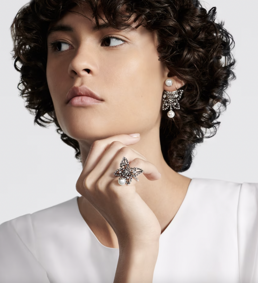 Papillon de Nuit Ring。