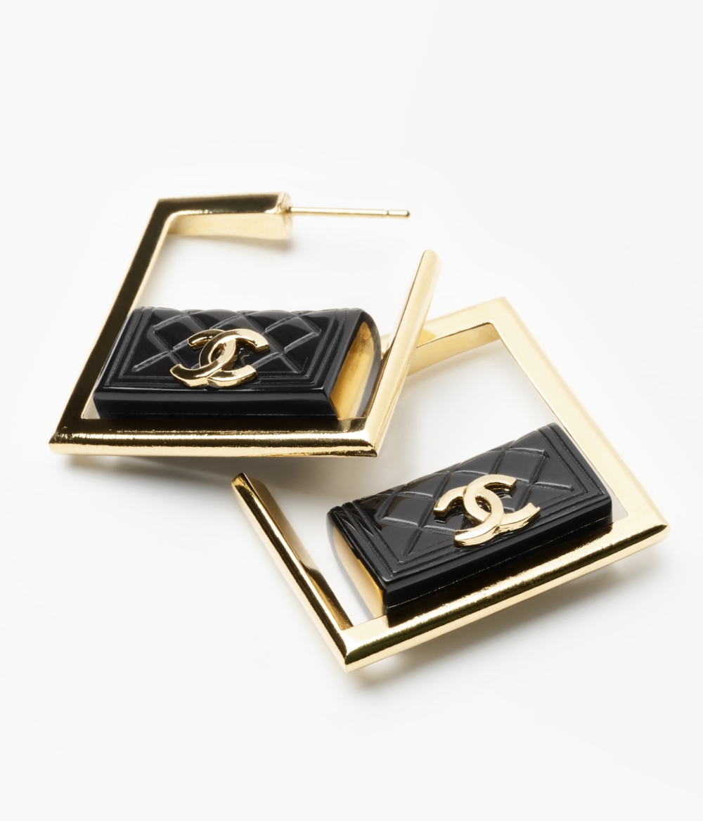 帶有幾何感的CHANEL Hoop earrings