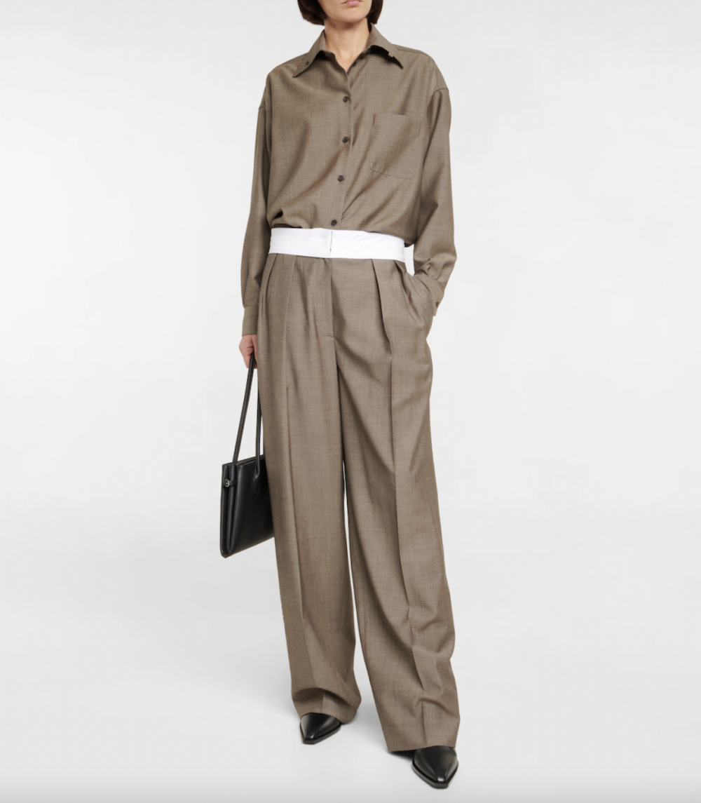 The Row Coco Leather Ankle Boots。