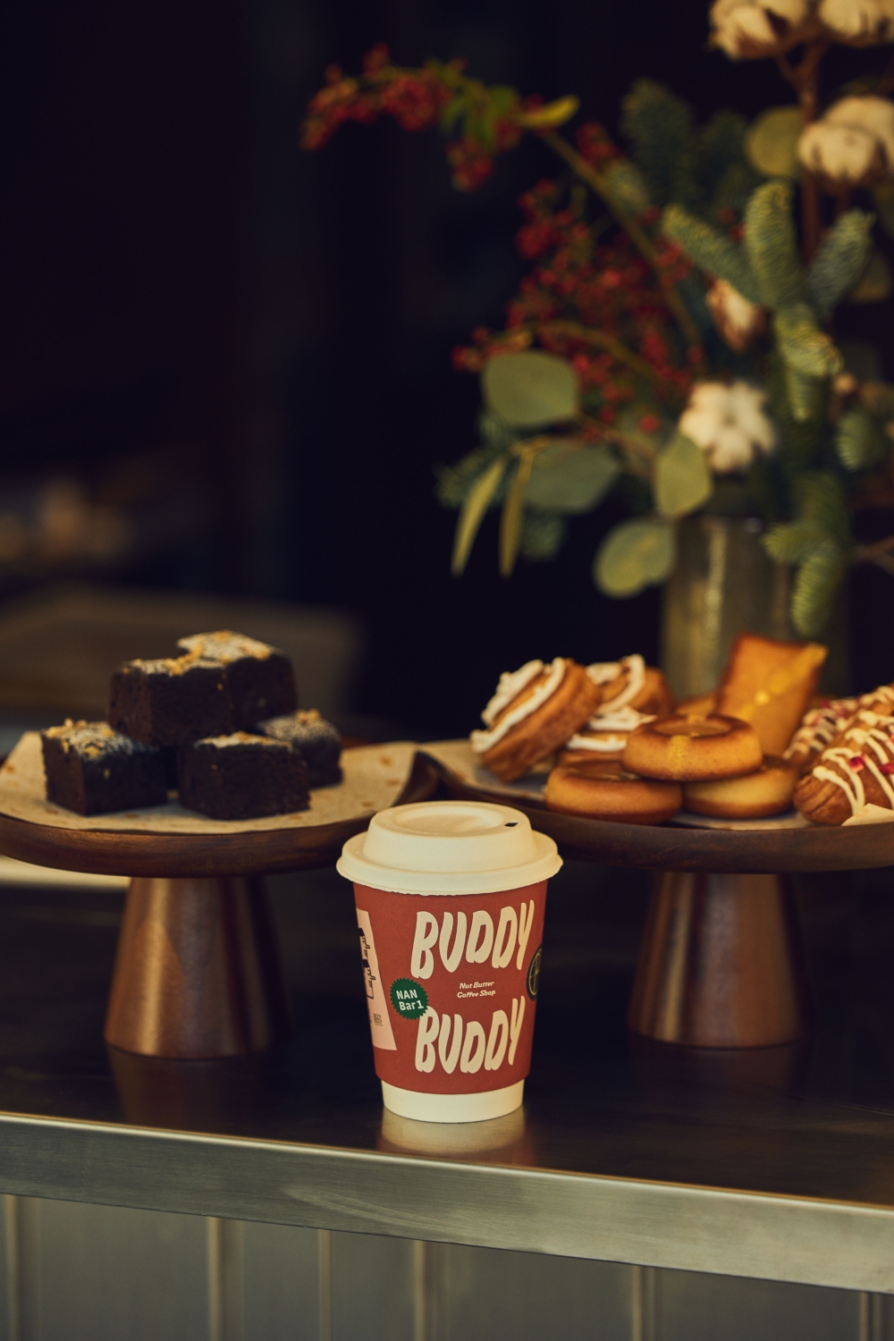 BUDDY BUDDY於歐洲有開設兩間咖啡店。