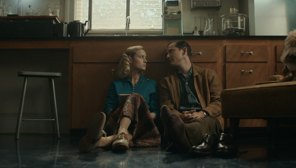 她在劇中也有感情戲。