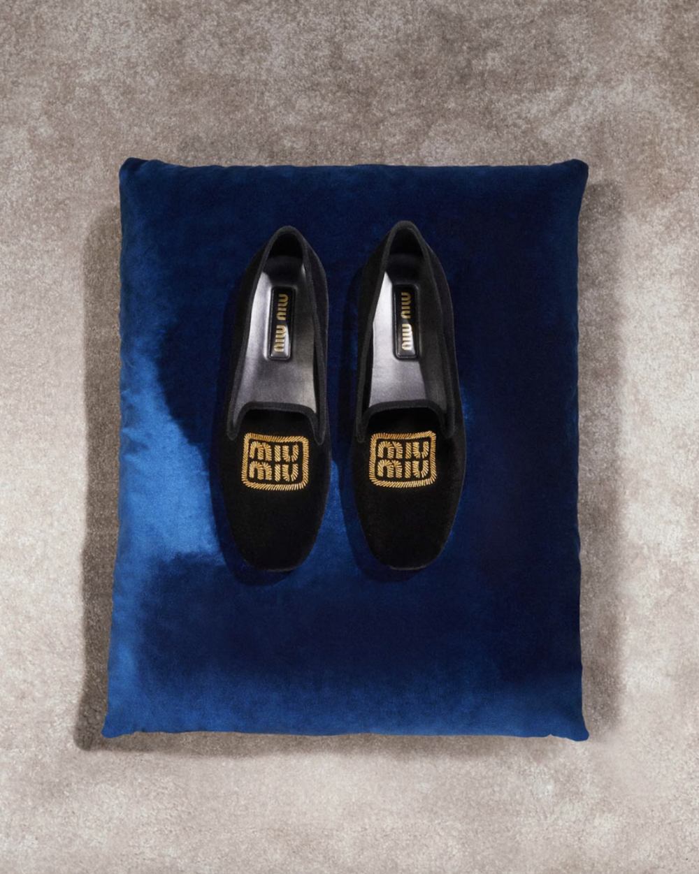 學院風的設計鞋款。