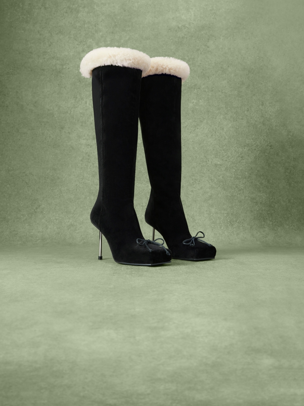 冬季氛圍的性感雪靴