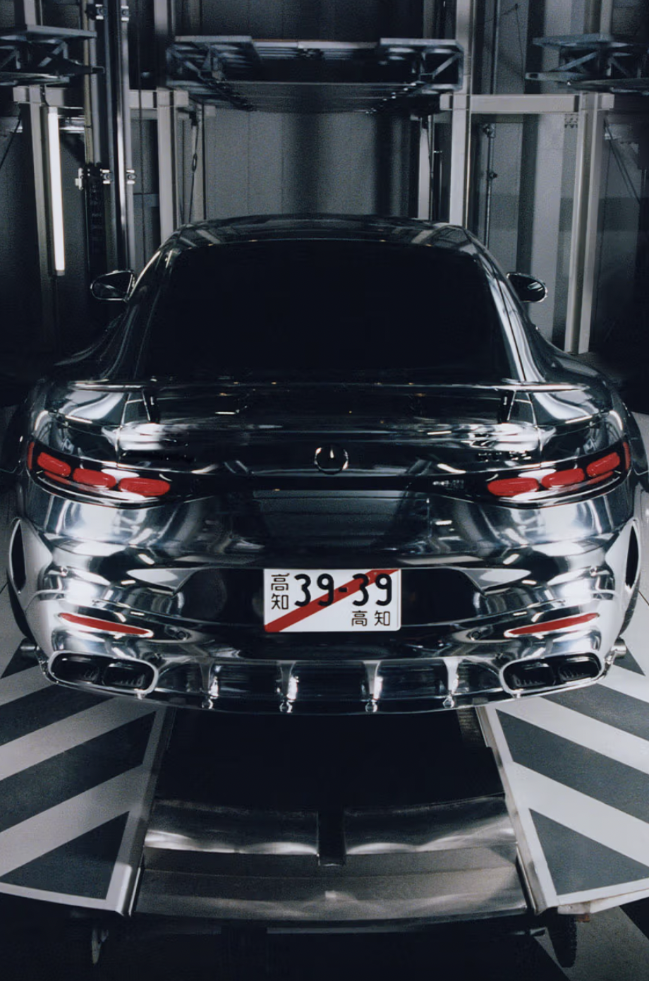 一同登場的車款。