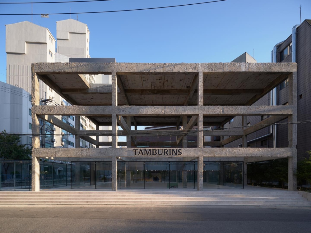 正式開幕的TAMBURINS首爾聖水洞全新旗艦店為，品牌第三間旗艦店