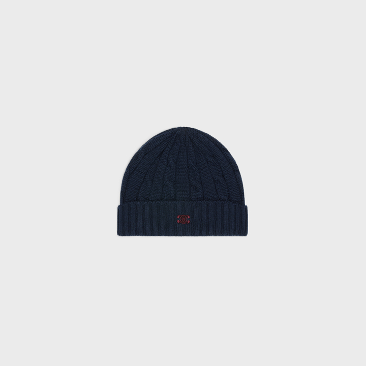 精品毛帽推薦1:CELINE CABLE-KNIT TRIOMPHE BEANIE IN CASHMERE 麻花針織羊絨TRIOMPHE鴨舌帽