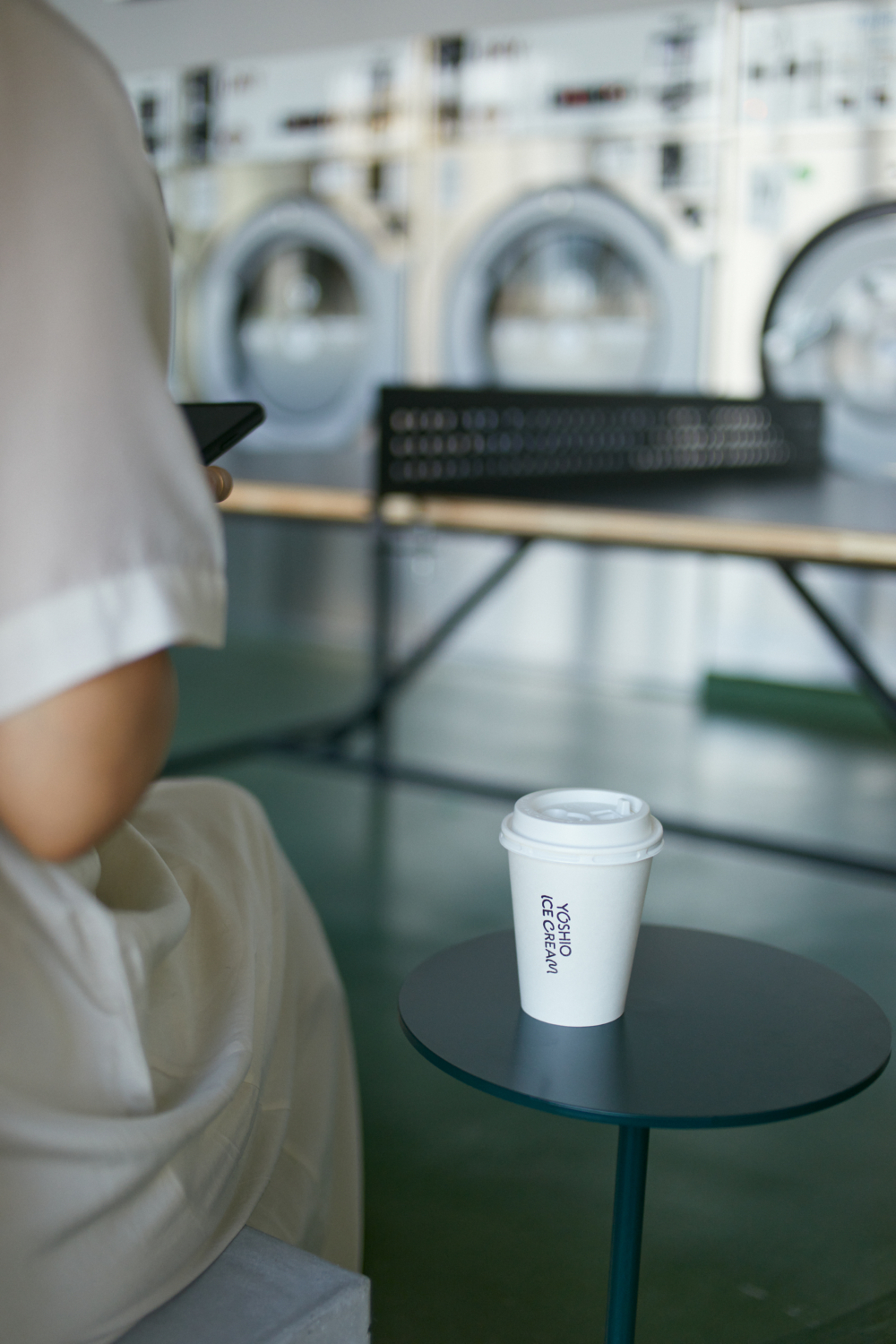 在旁邊的YOSHIO ICE CREAM能點上一杯咖啡。