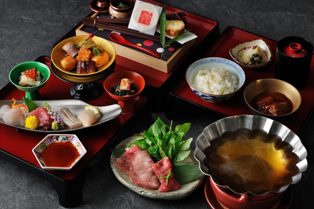 精心準備採用當季新鮮食材的料理。