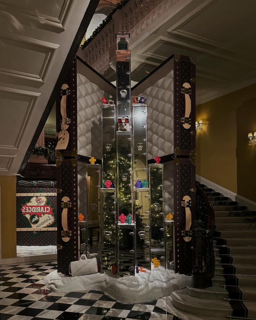 倫敦奢華酒店「Claridge’s」換上Louis Vuitton聖誕樹。