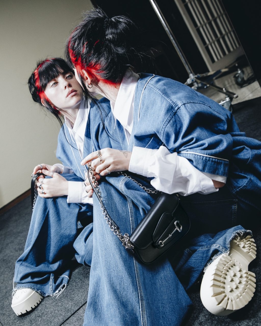 Billie Eilish 演繹Gucci新版Horsebit 1955手袋