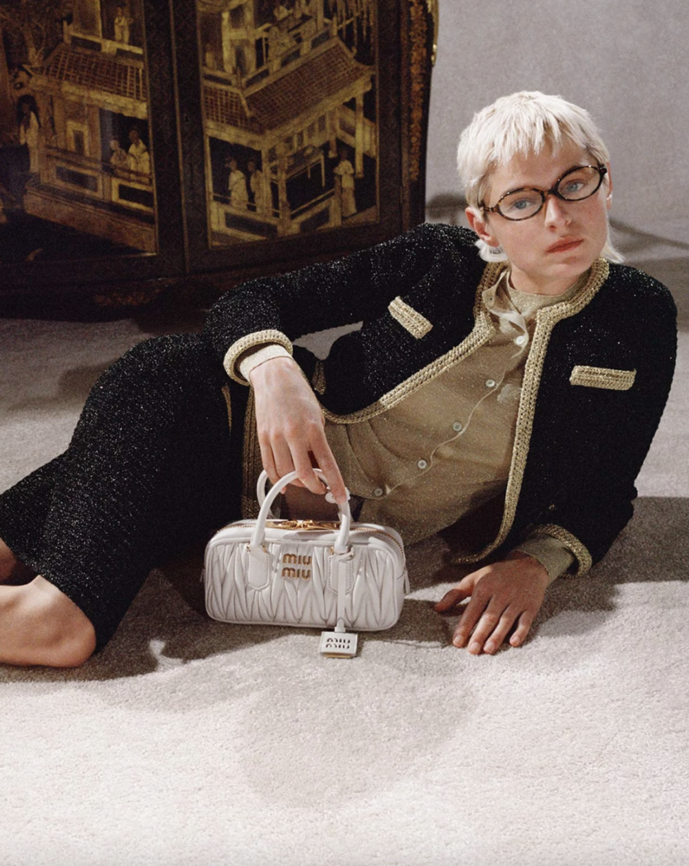 為我們時髦詮釋不同的單品。