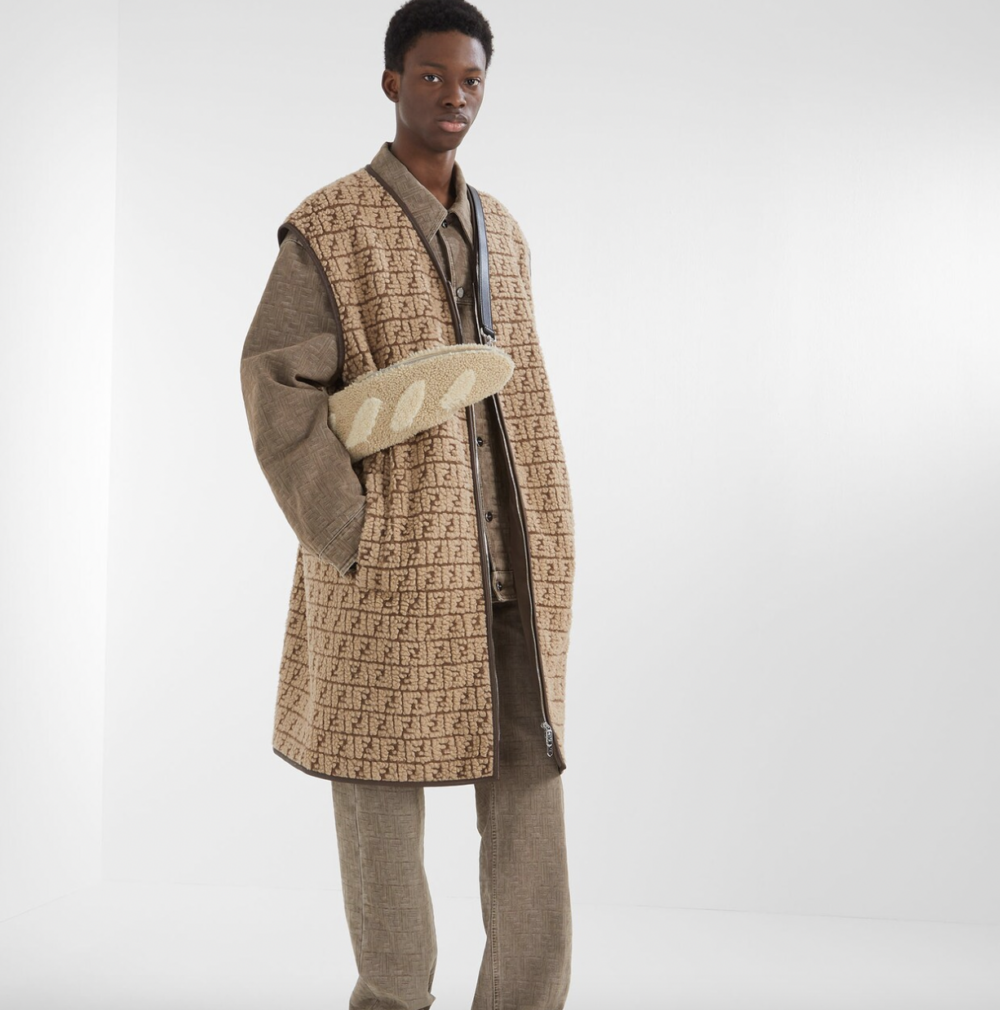 FENDI推出的法國長棍麵包Baguette手袋。