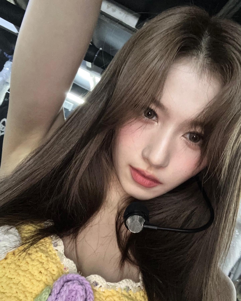 秋冬的氛圍漸濃,換上保暖衣著的同時,巧克力棕色、摩卡、栗子褐色等棕色調髮色也紛紛回歸