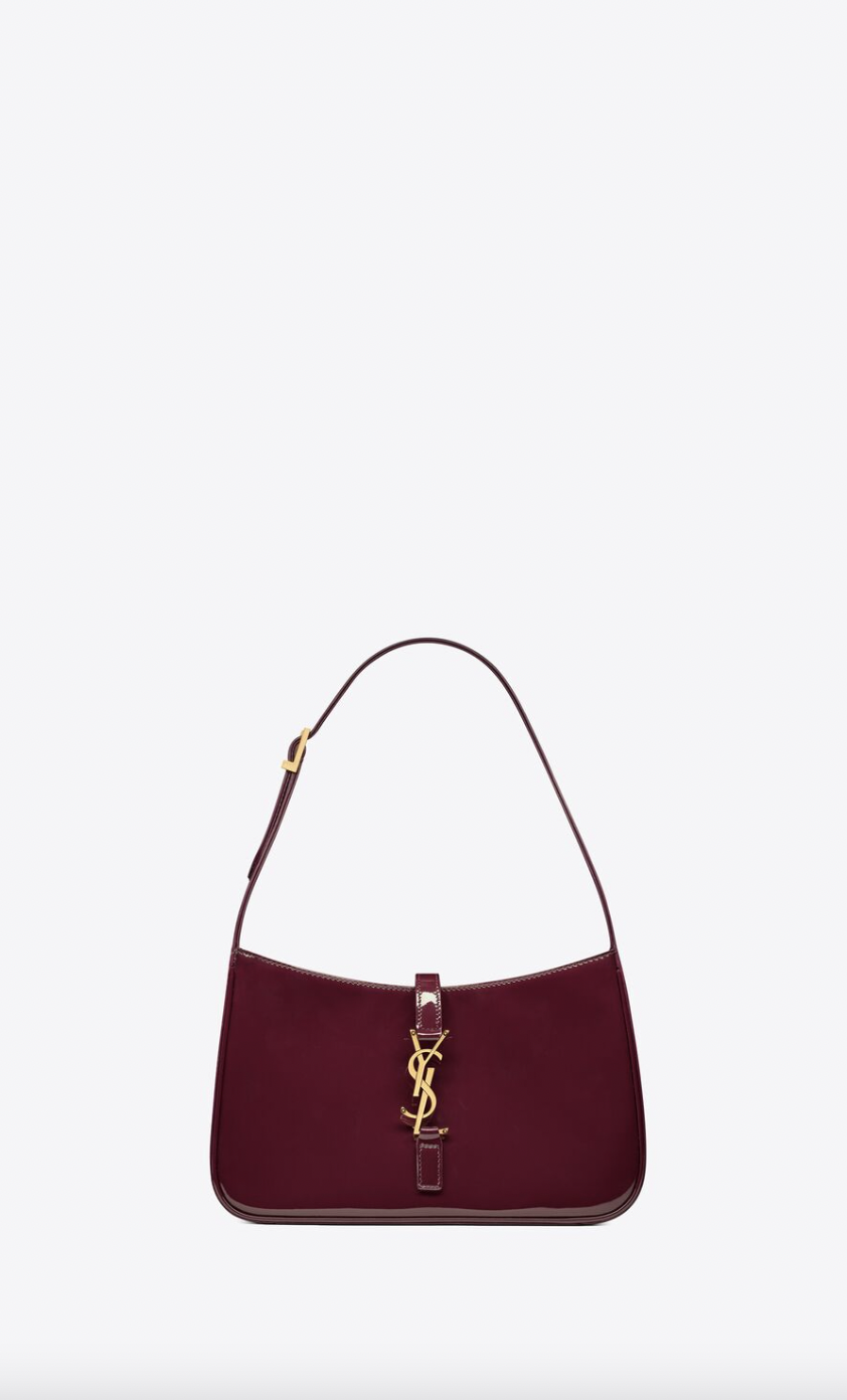 LE 5 À 7 in Patent Leather。