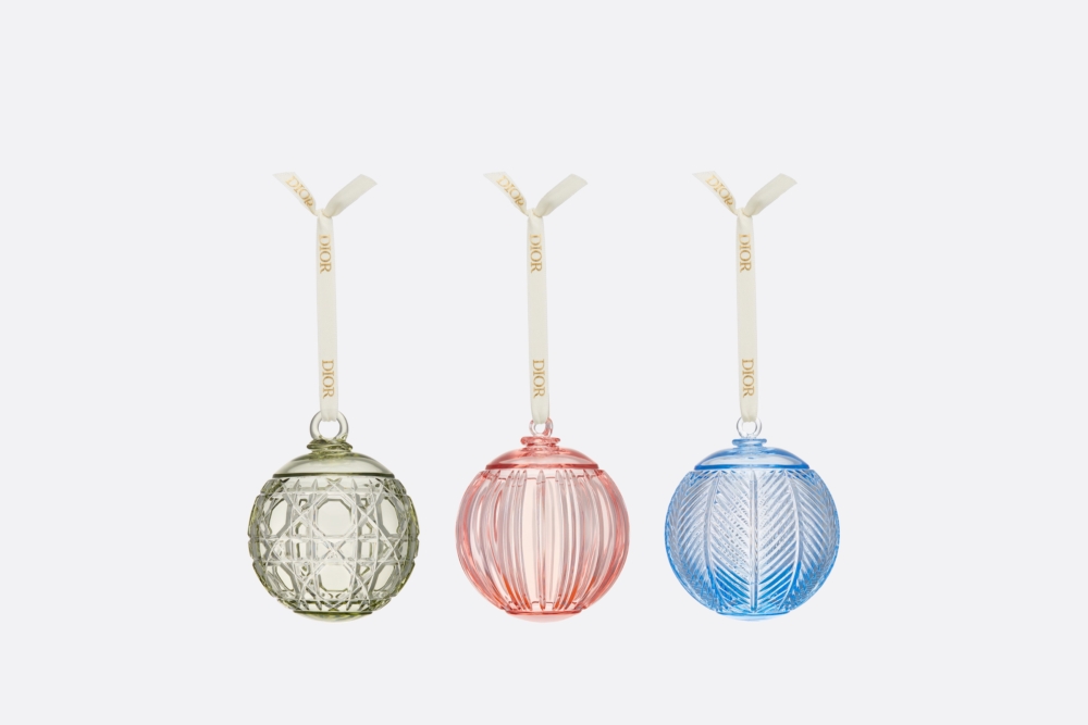 同樣出自於Dior 2024度假系列時裝展的「多色2024度假系列水晶」