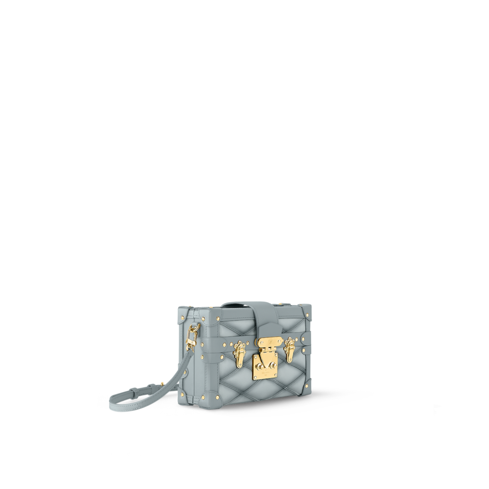 柔和的海泡灰色調和優雅的煙燻效果賦予這款配件巴洛克美感