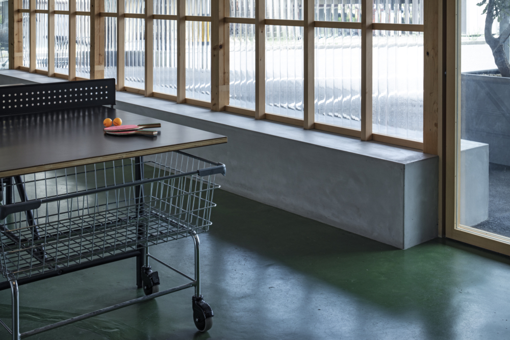 店內的桌球桌。