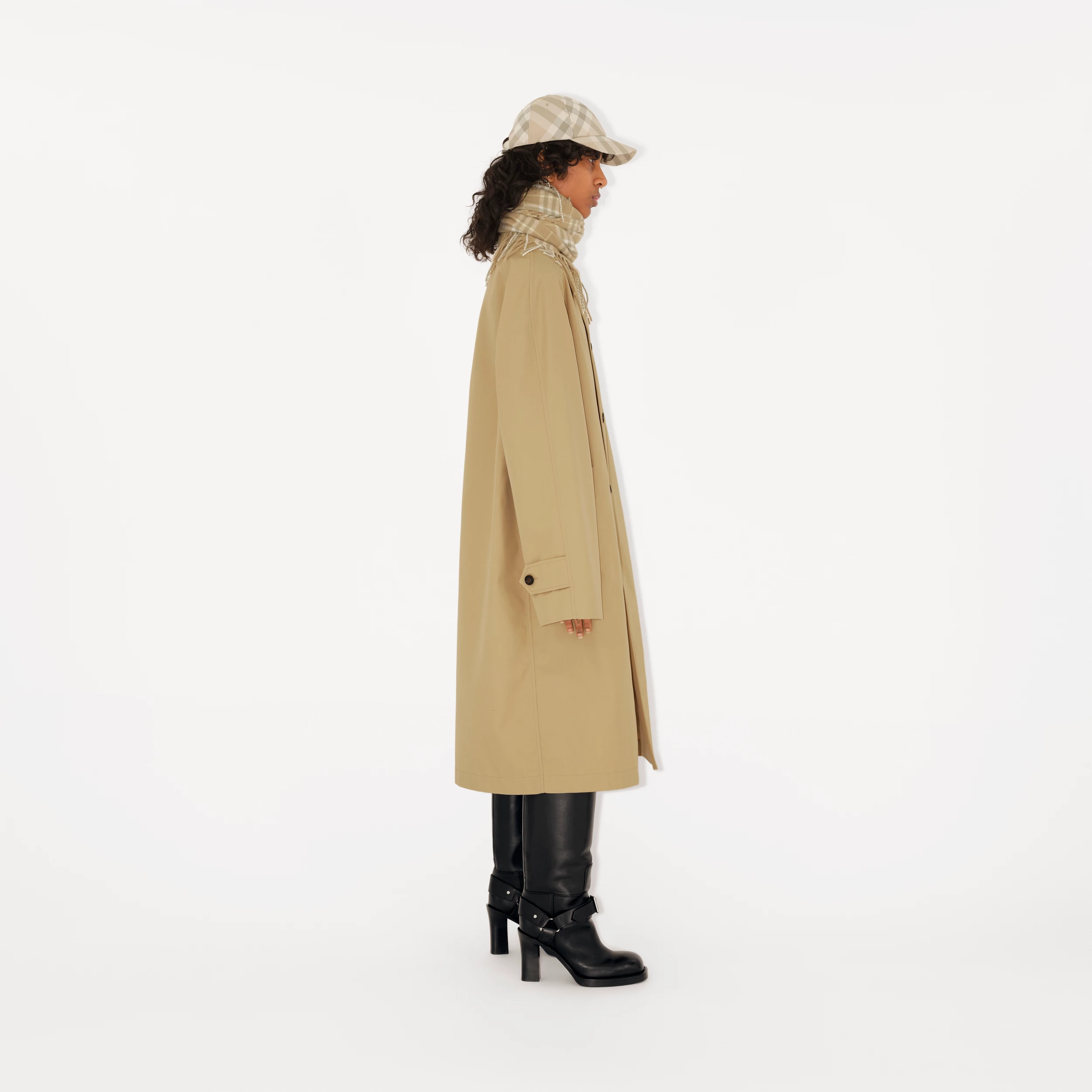 Check Baseball Cap。