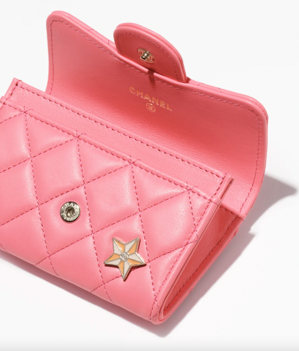 Classic Card Holder。